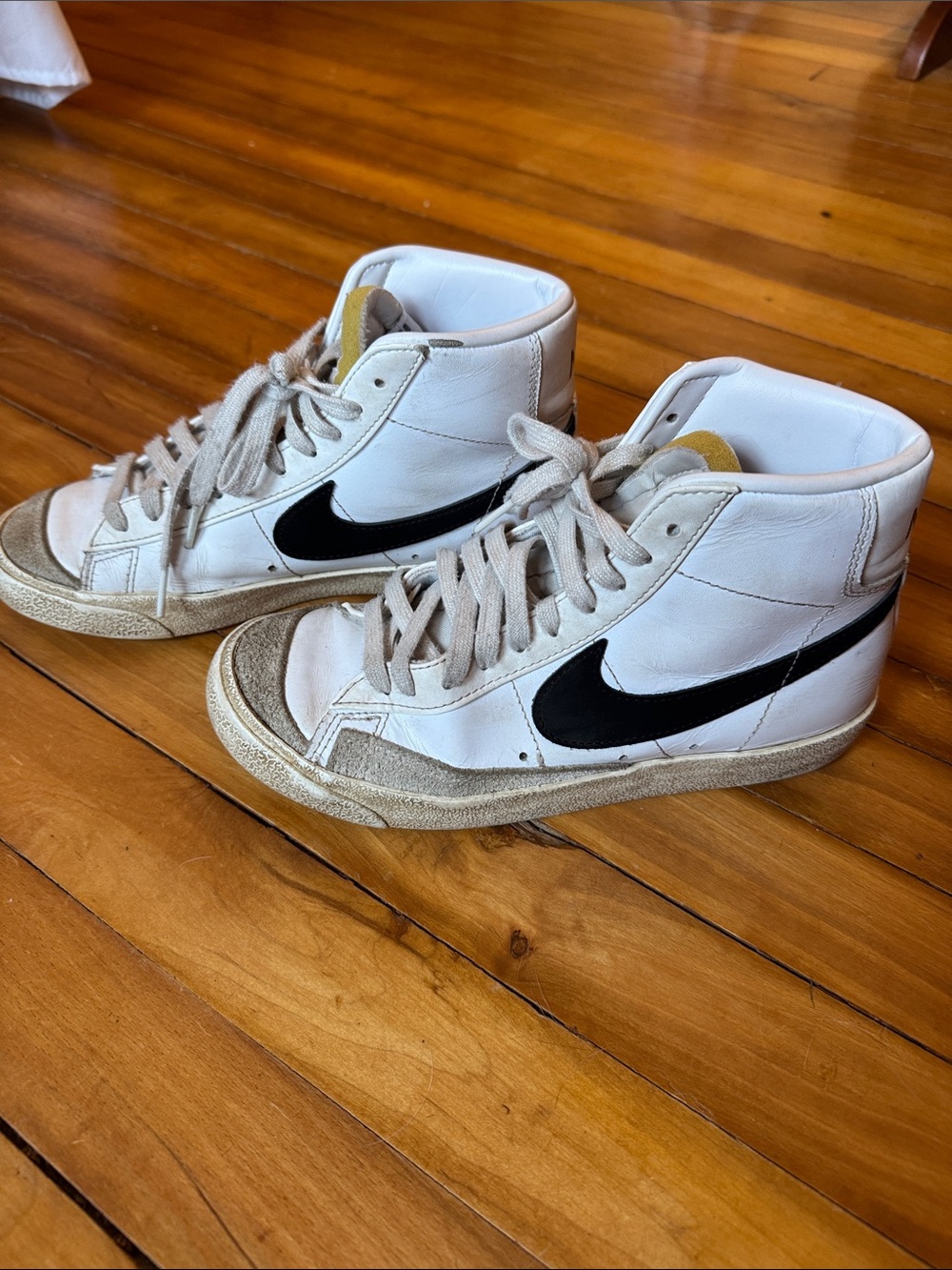 Nike blazer size 7